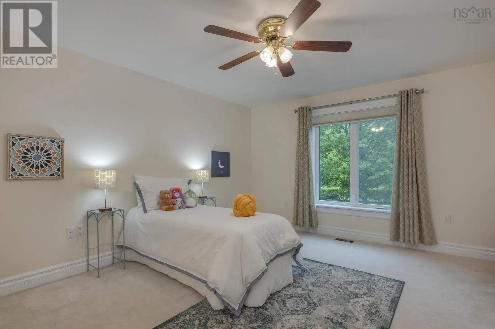21 Long Lake Drive