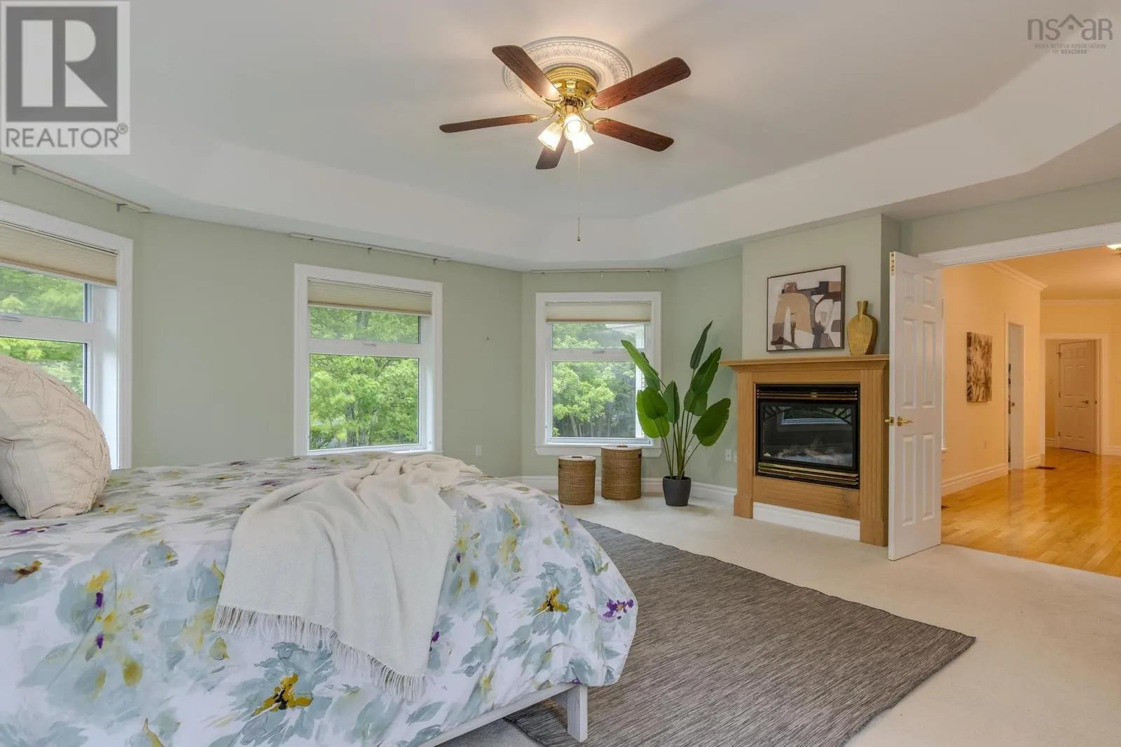 21 Long Lake Drive