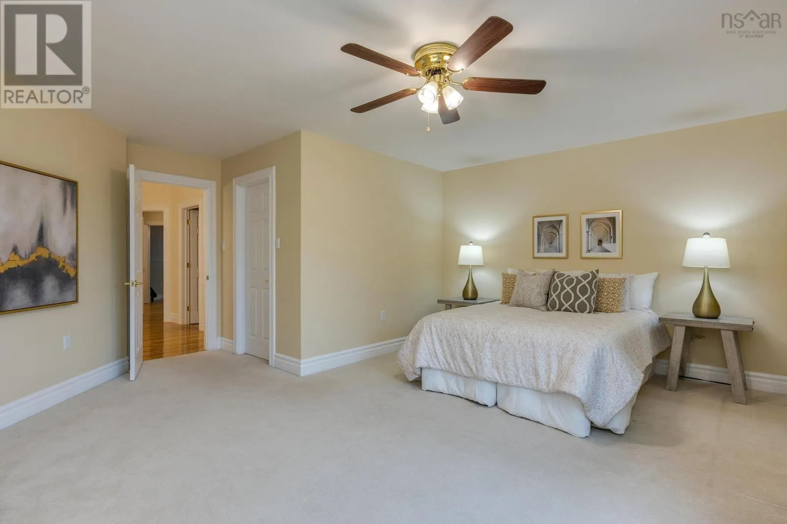 21 Long Lake Drive