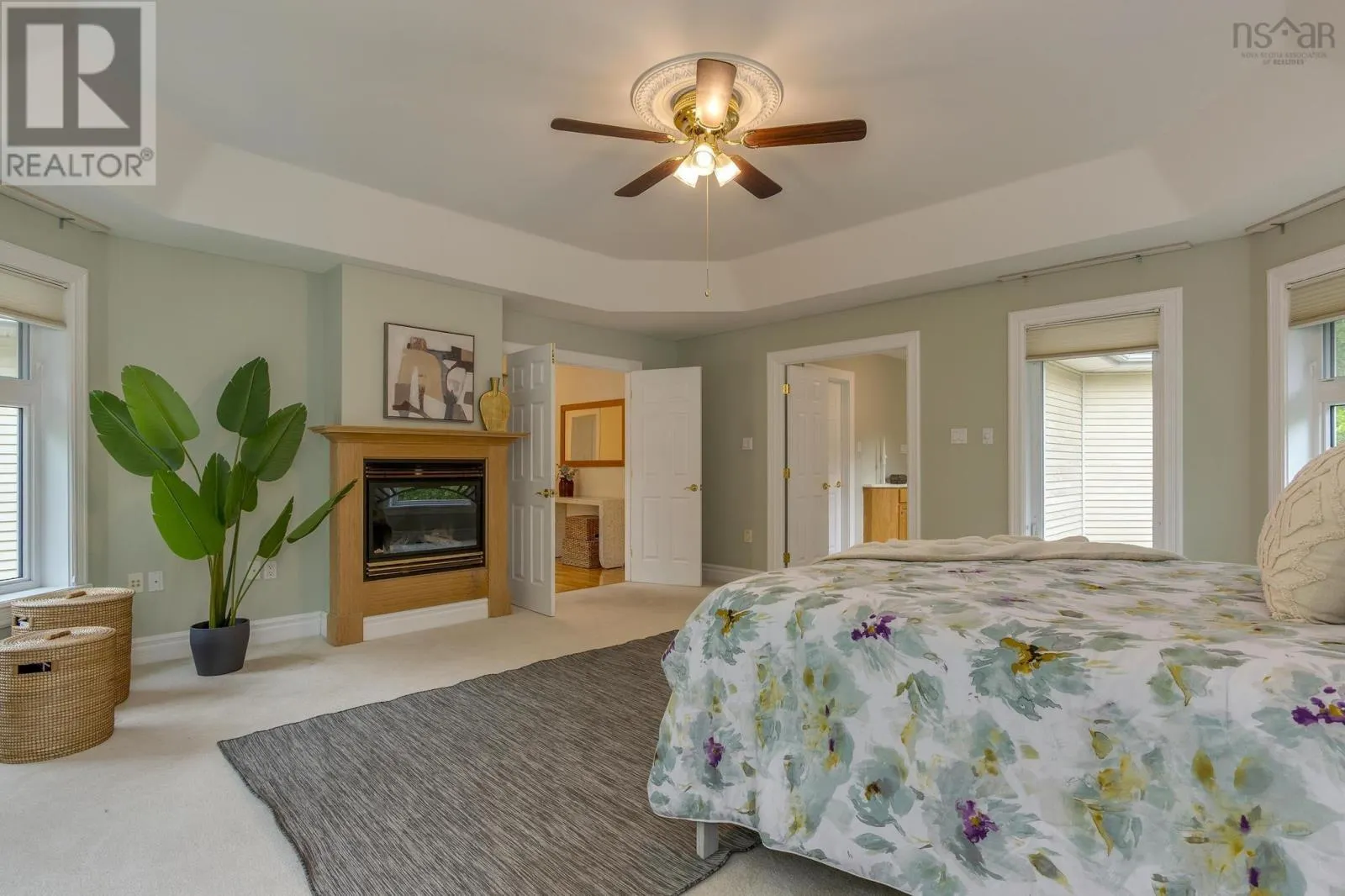 21 Long Lake Drive