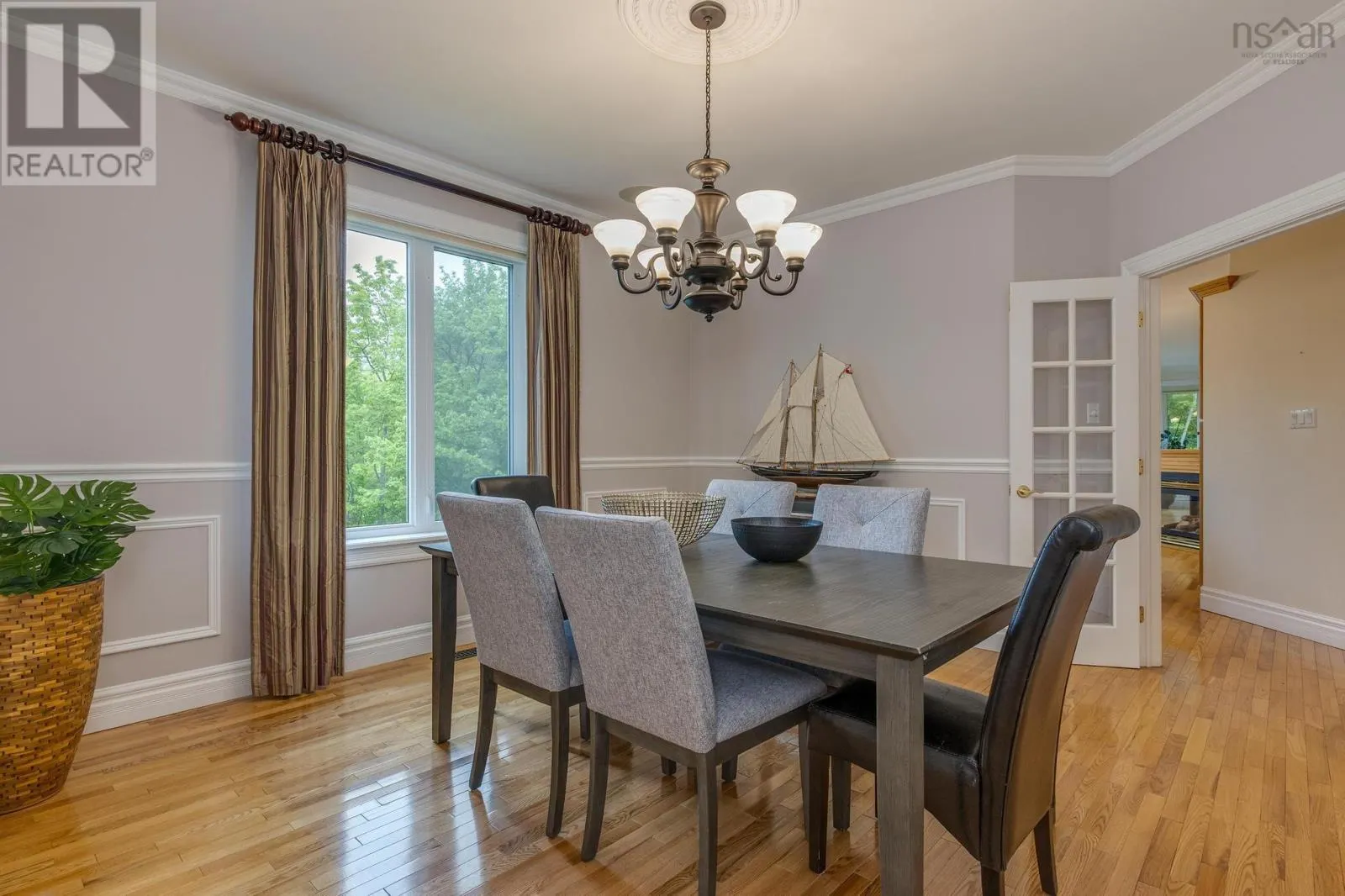 21 Long Lake Drive
