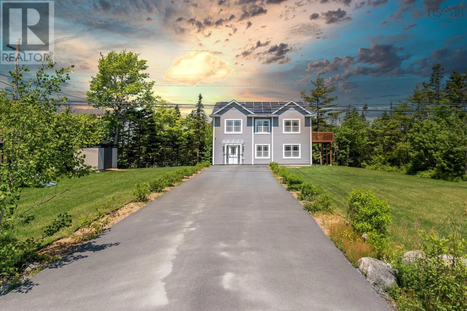 247 Pinetree Crescent