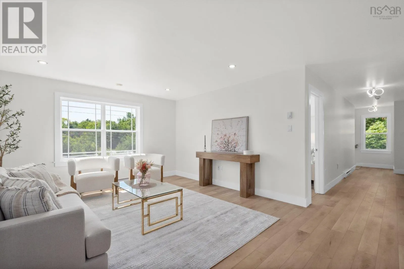 247 Pinetree Crescent