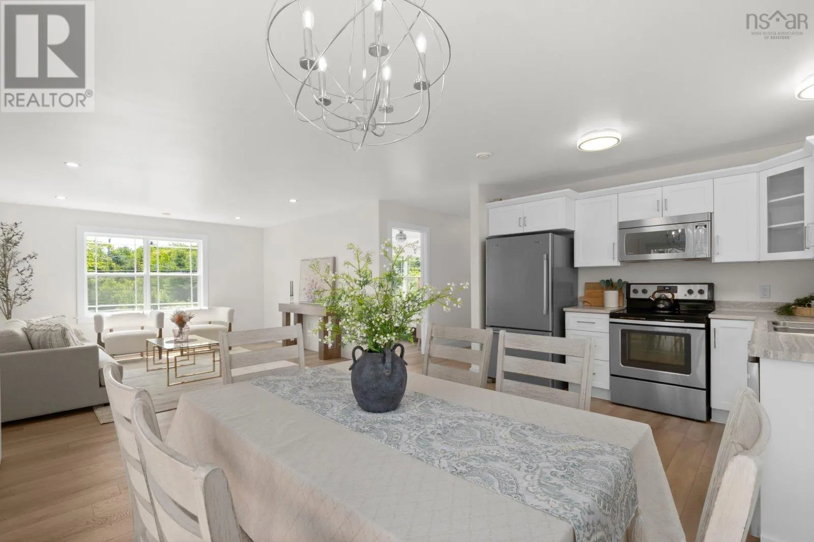 247 Pinetree Crescent