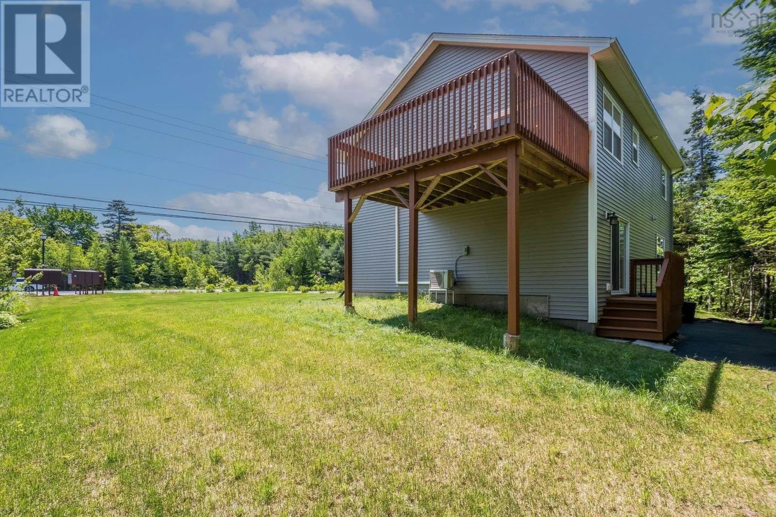 247 Pinetree Crescent