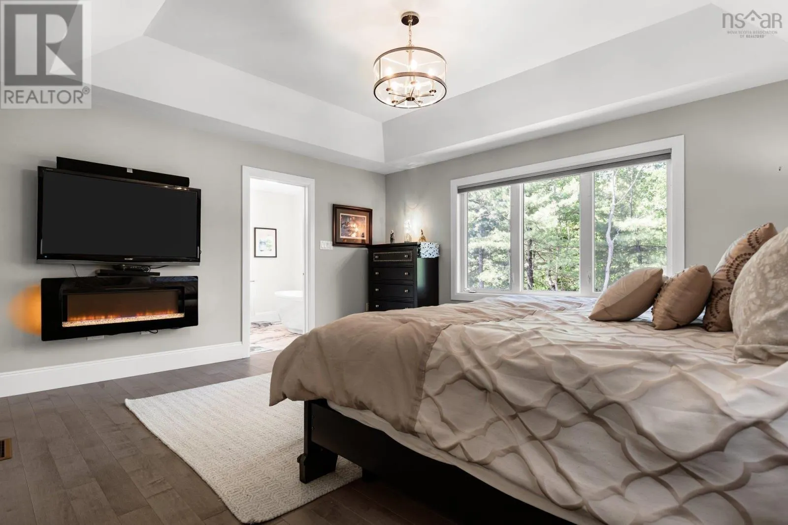 43 Crownridge Drive