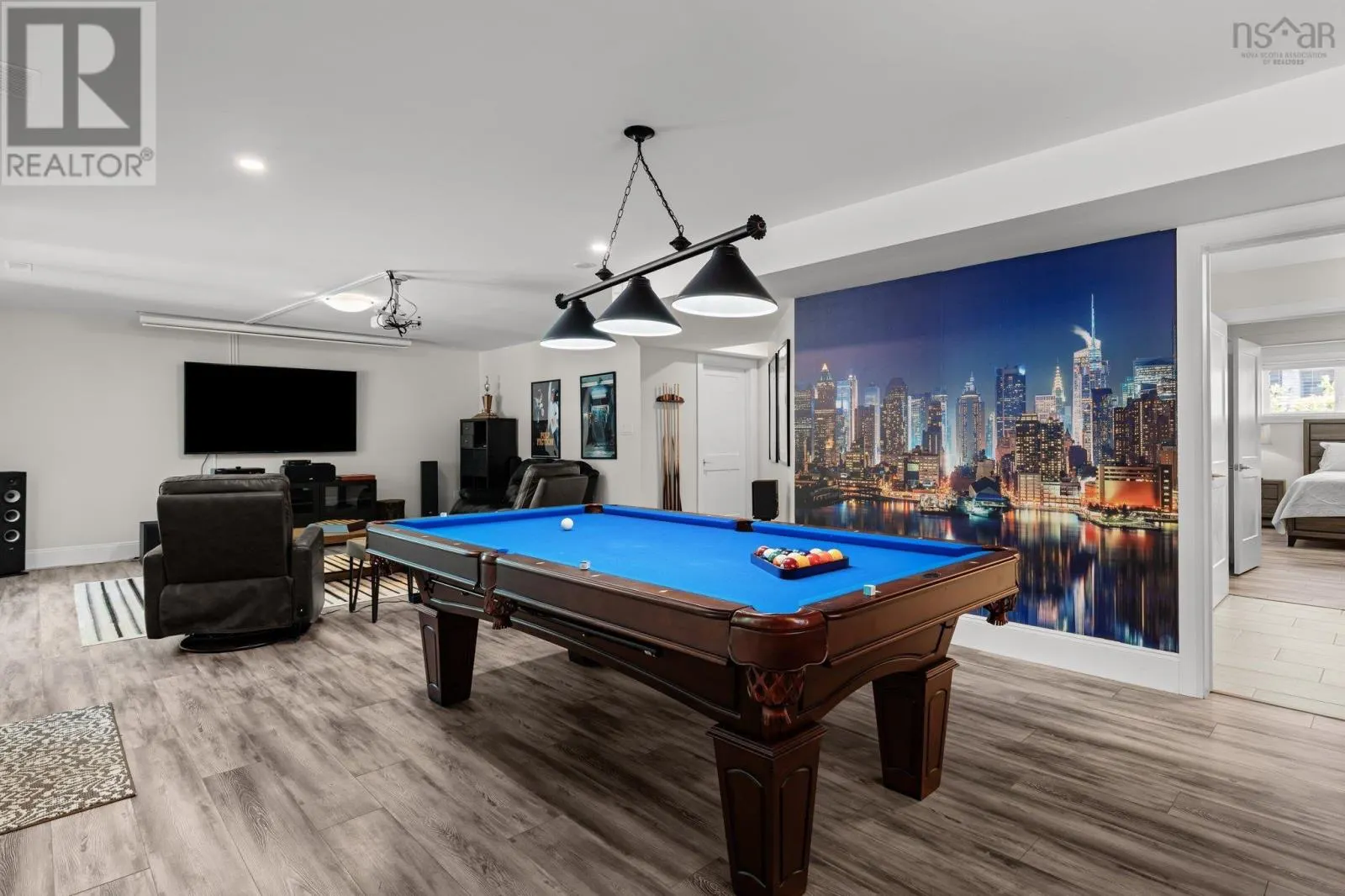 43 Crownridge Drive