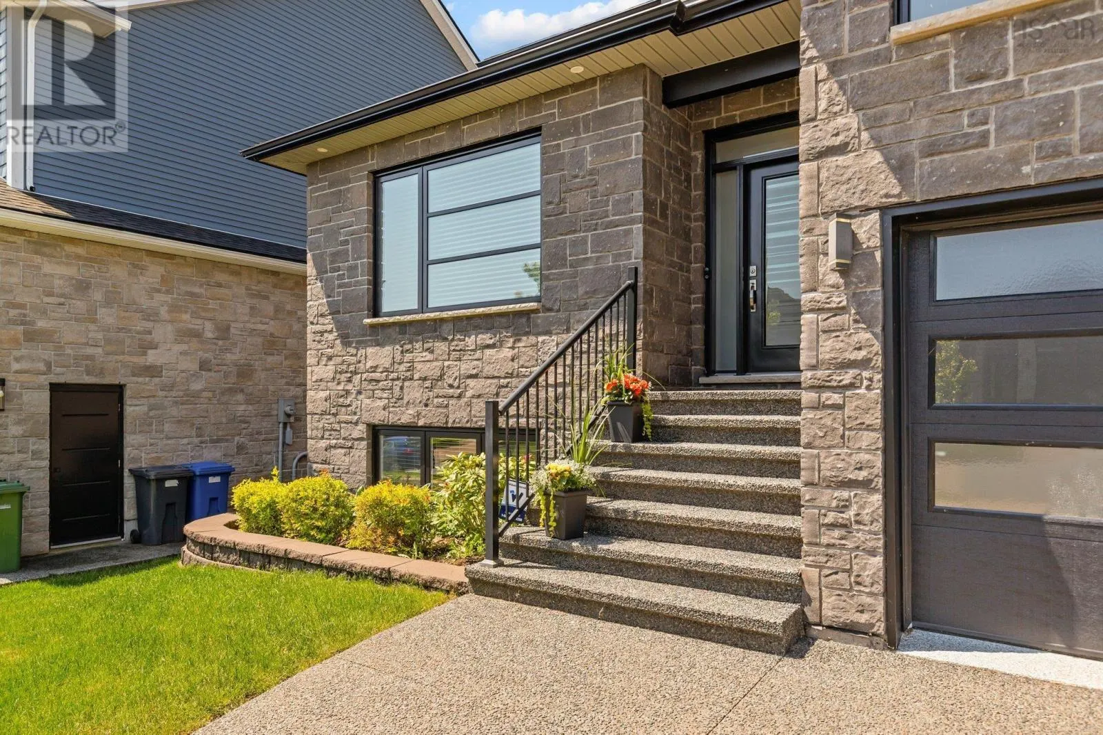 43 Crownridge Drive