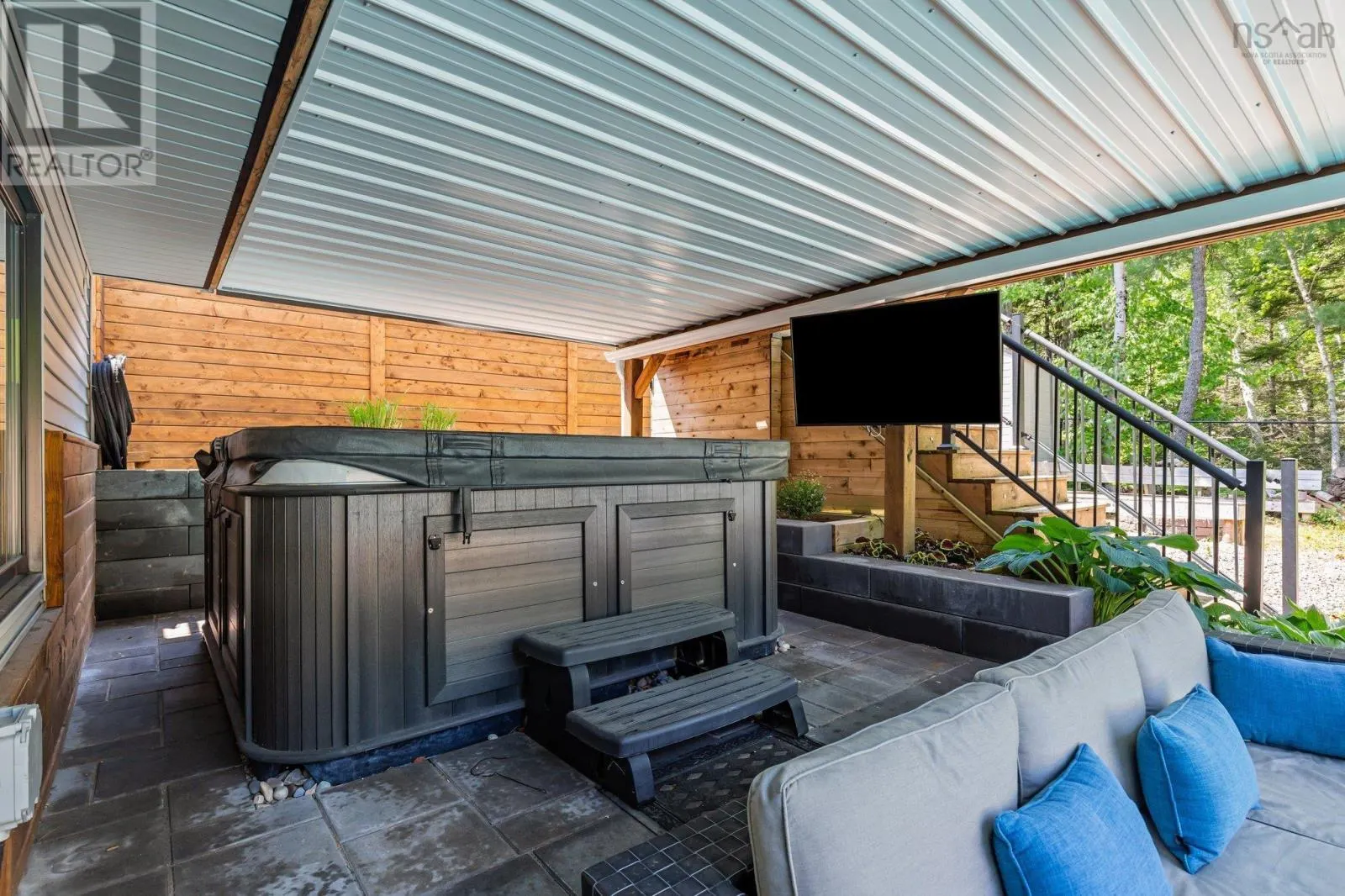 43 Crownridge Drive