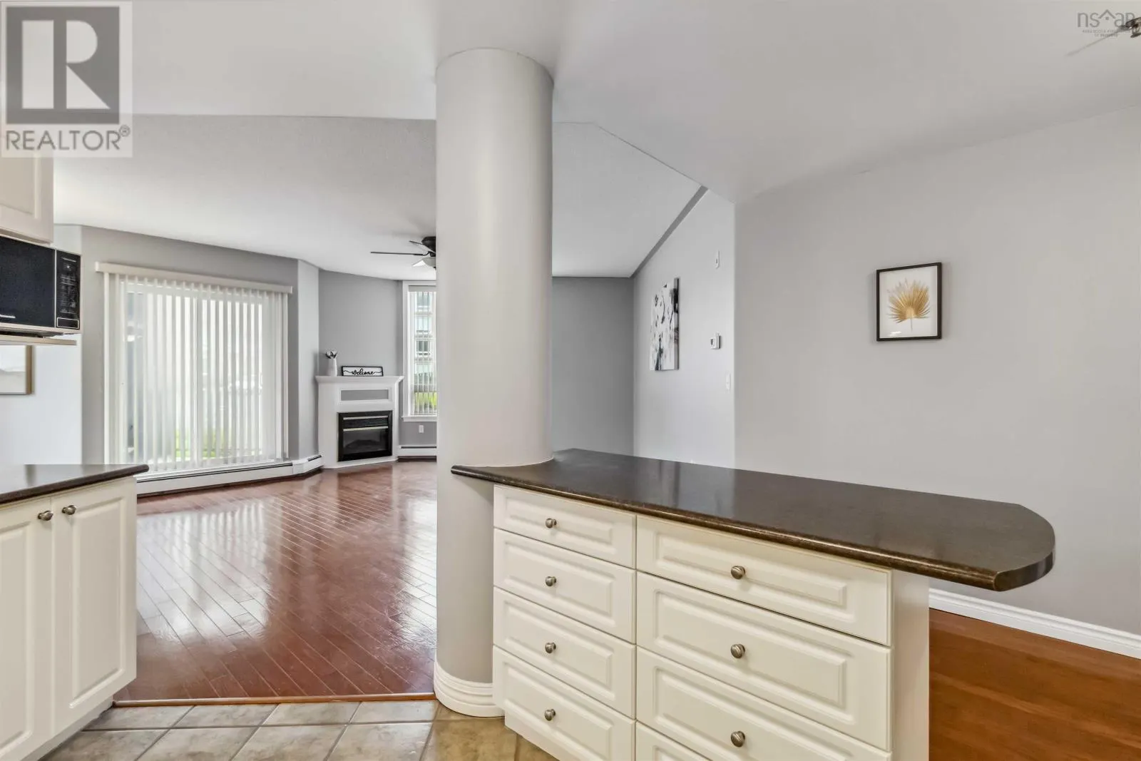 102 10 Regency Park Drive