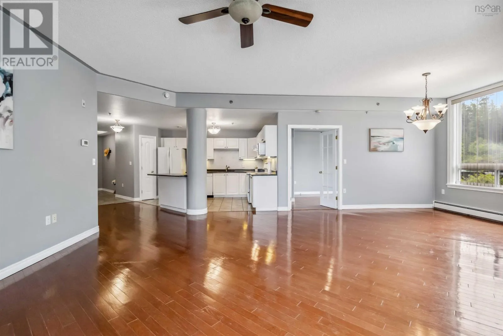 102 10 Regency Park Drive
