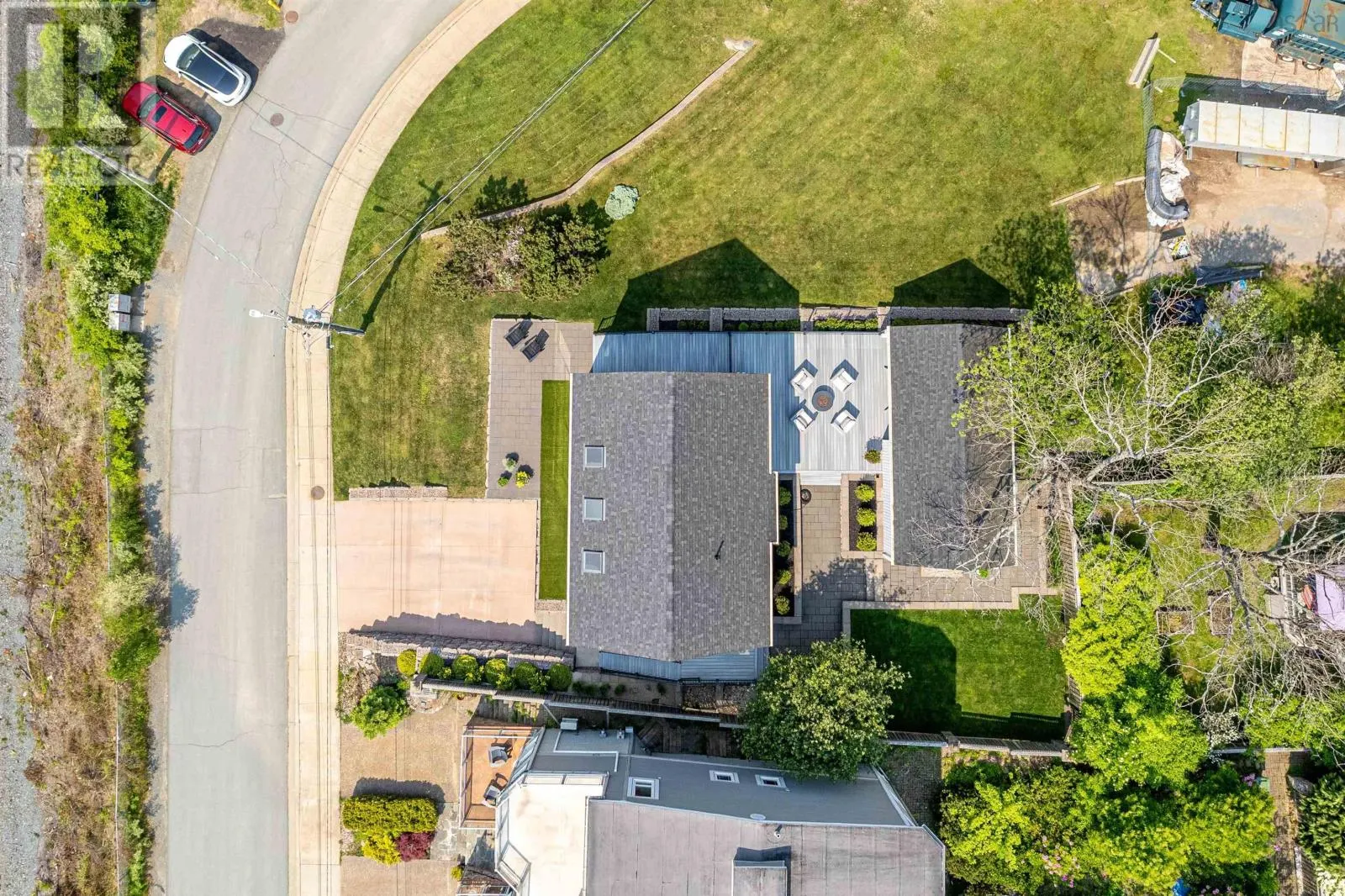 90 Shore Road