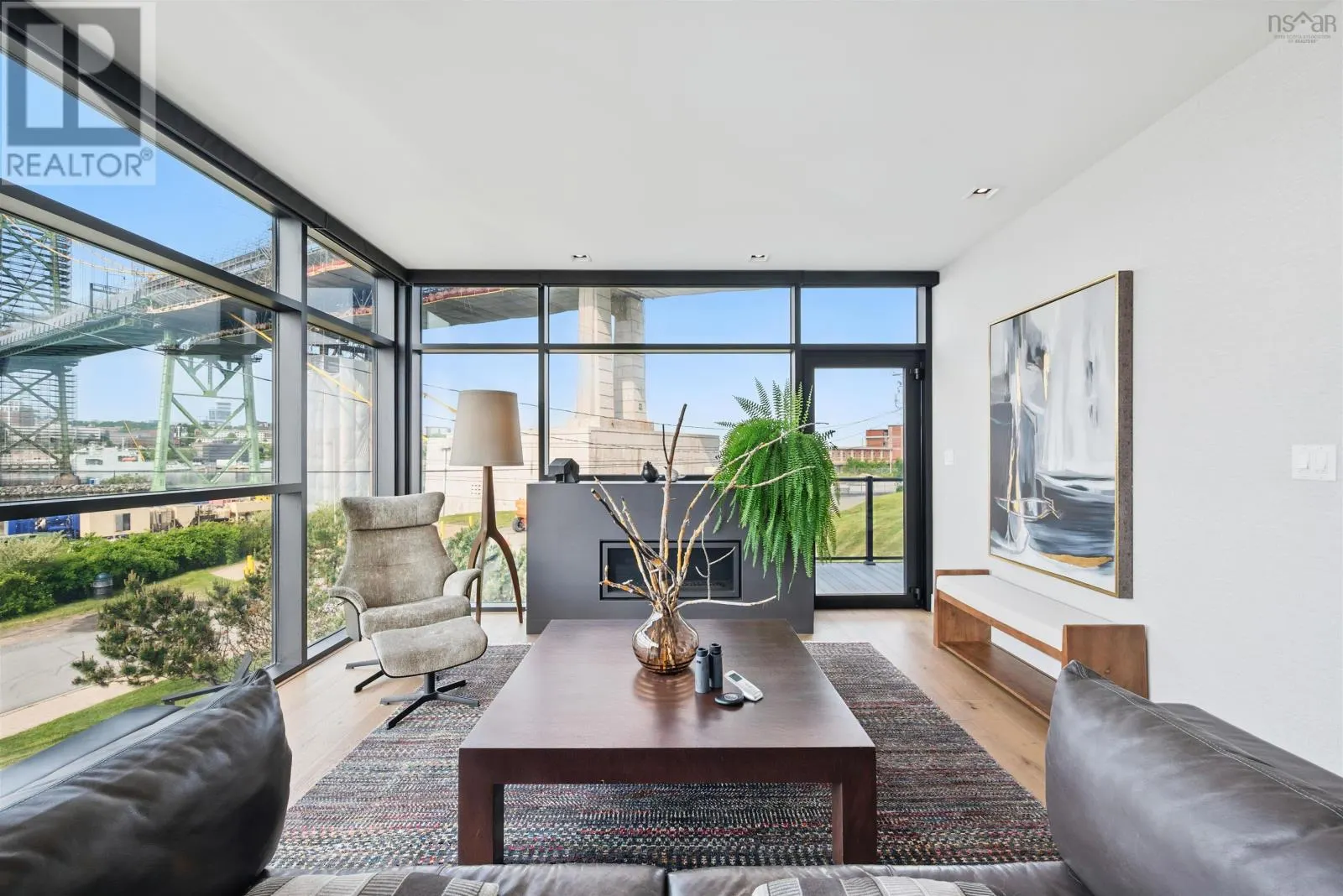 90 Shore Road