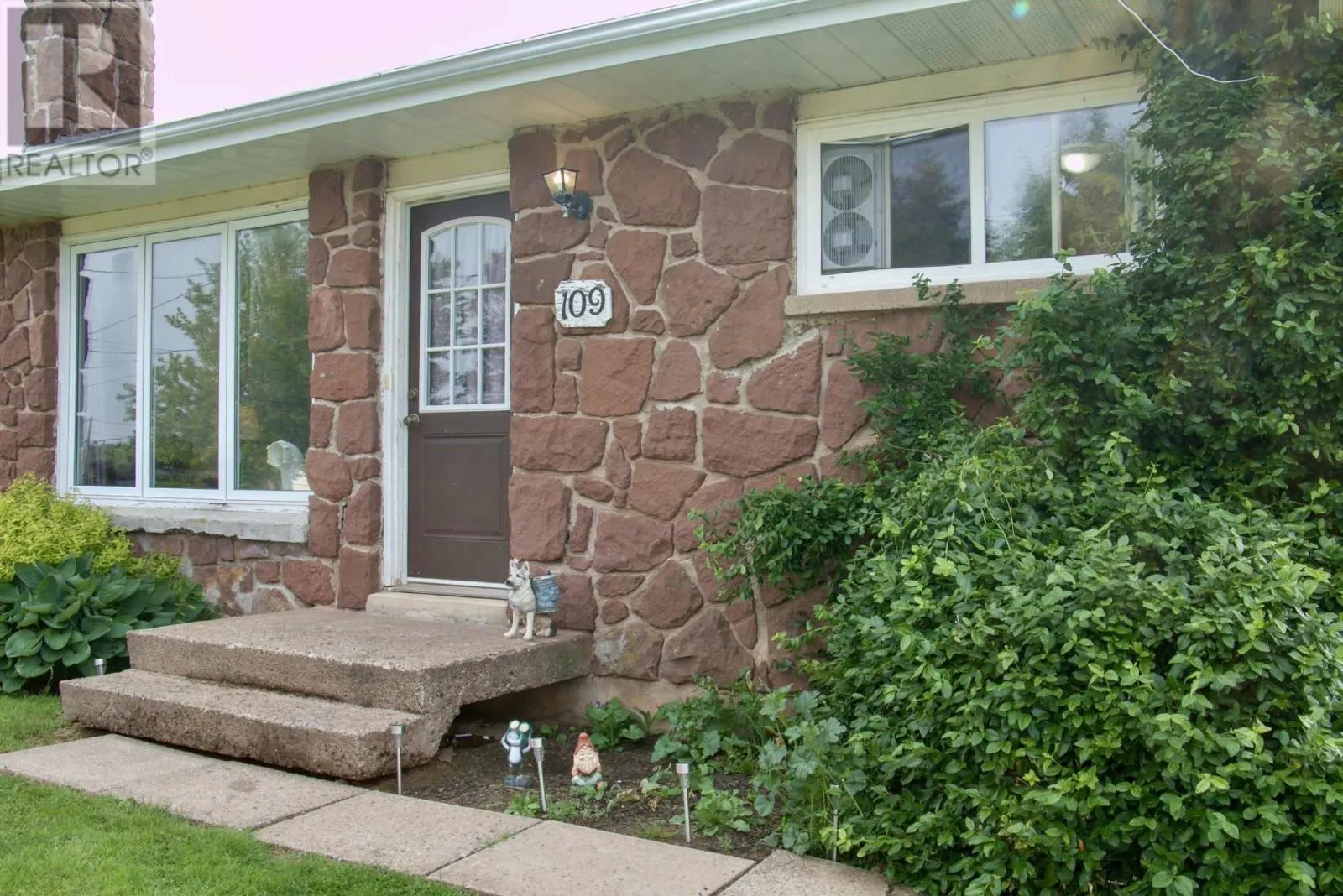 109 Meadowbank Road