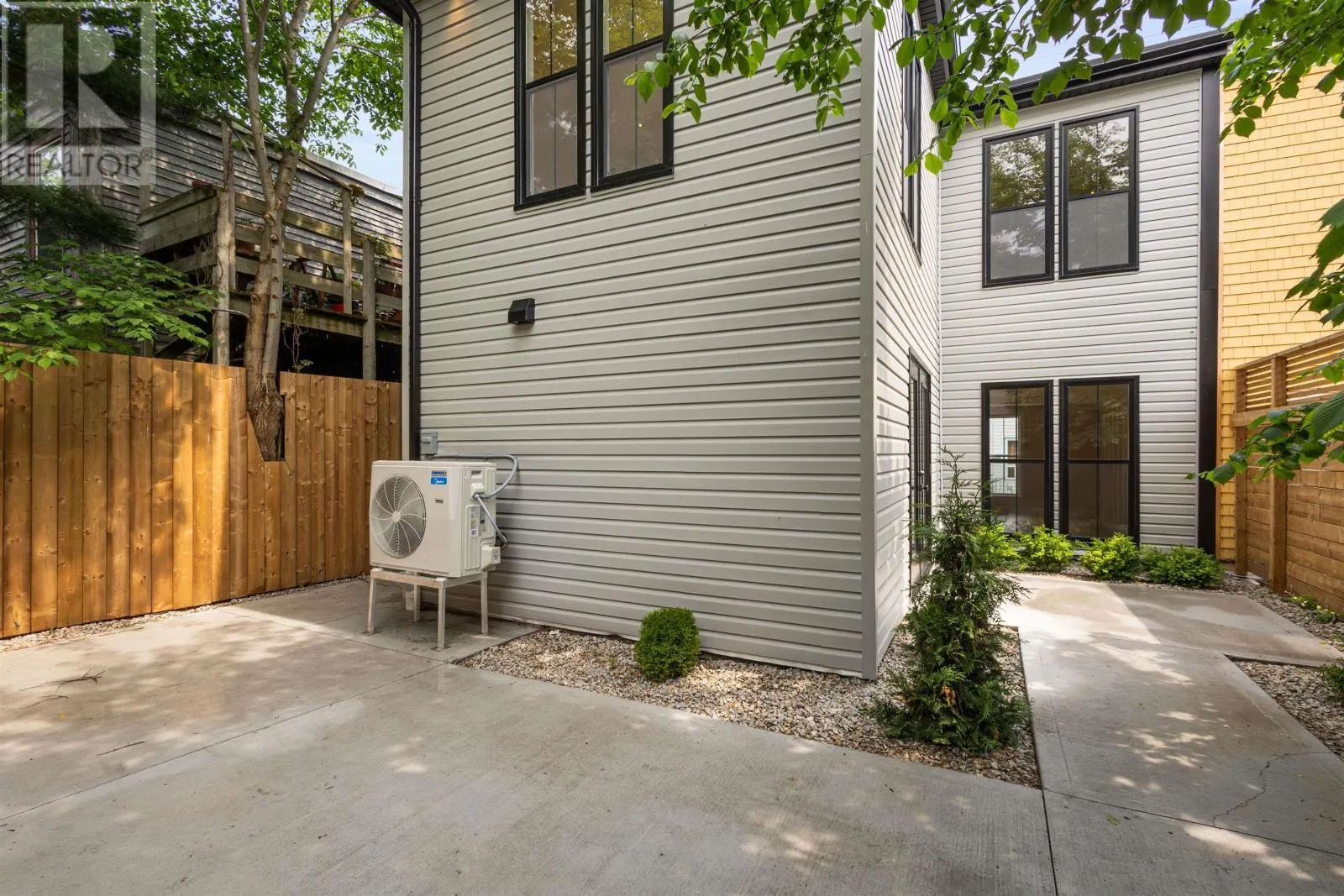 2320 Maynard Street