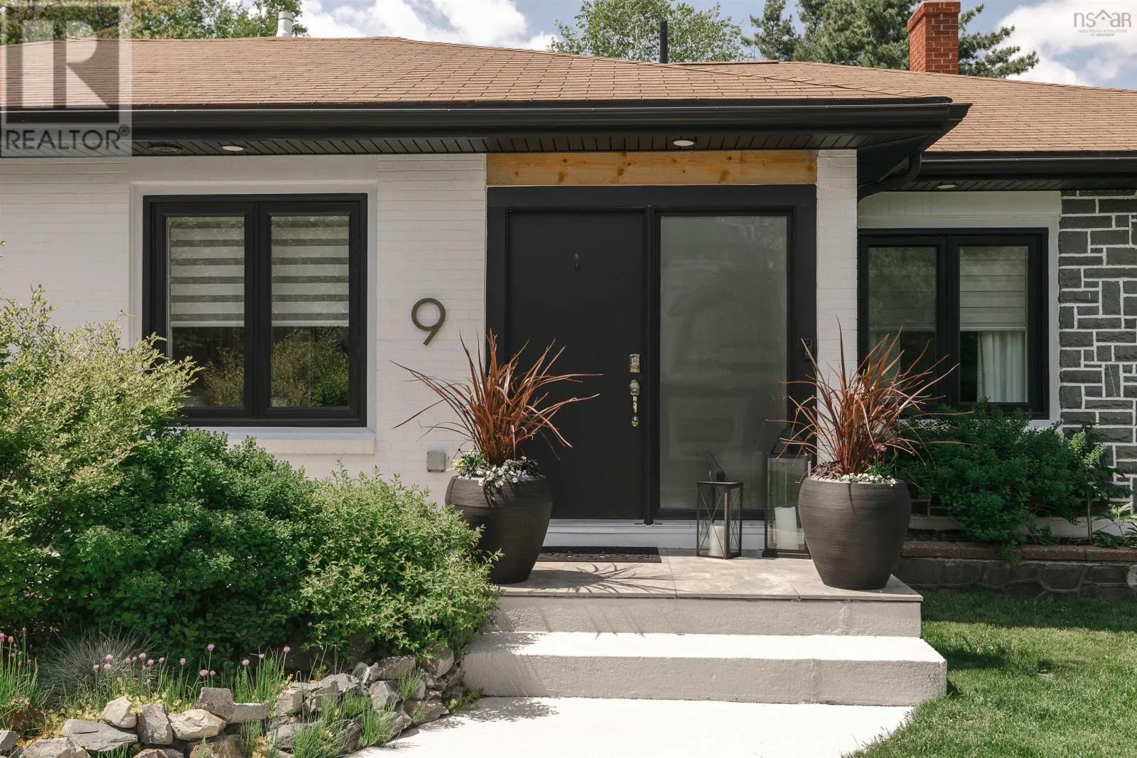 9 Lynwood Drive