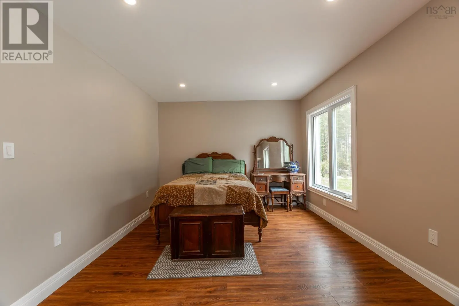 101 Cozy Crescent