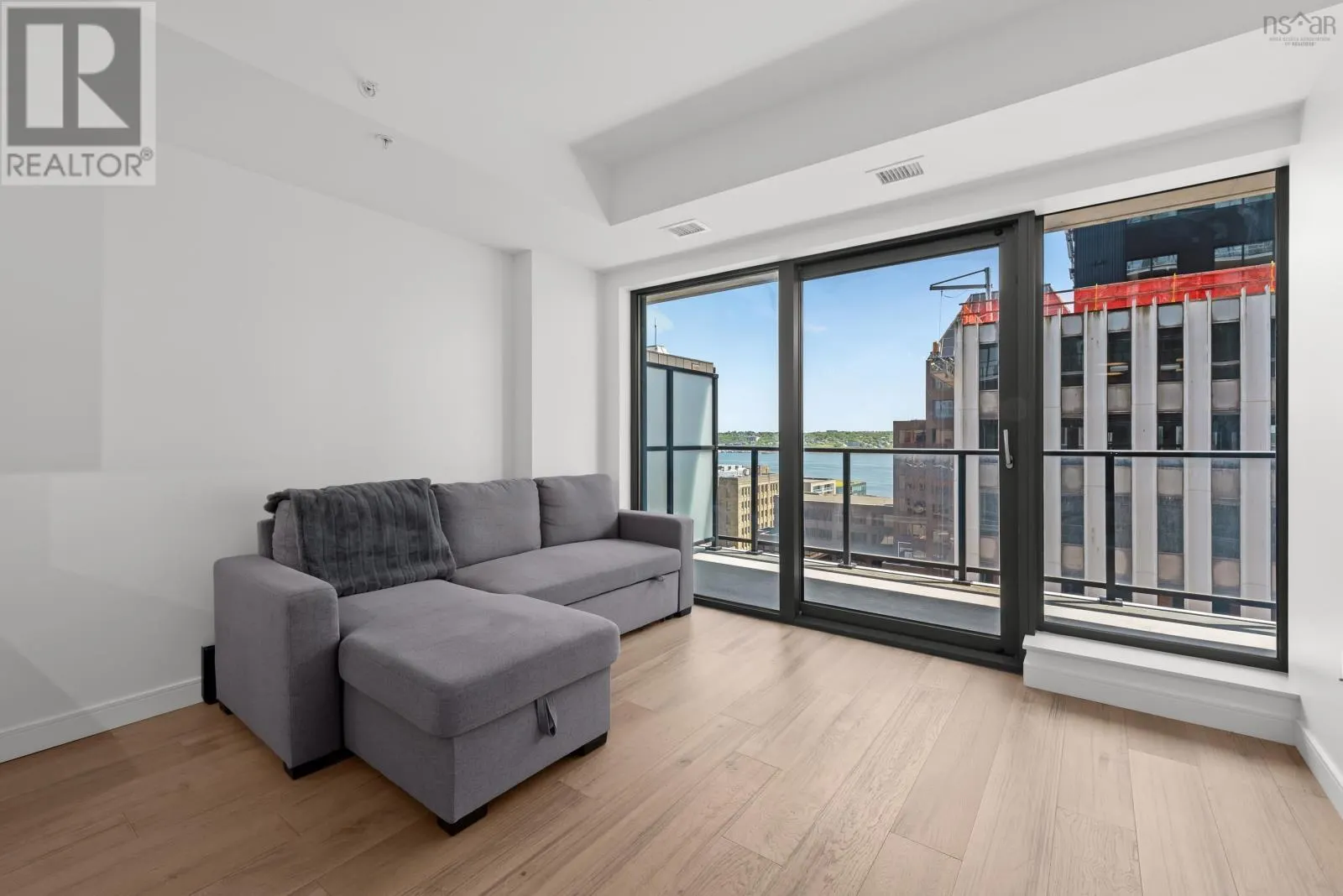 1006 1650 Granville Street