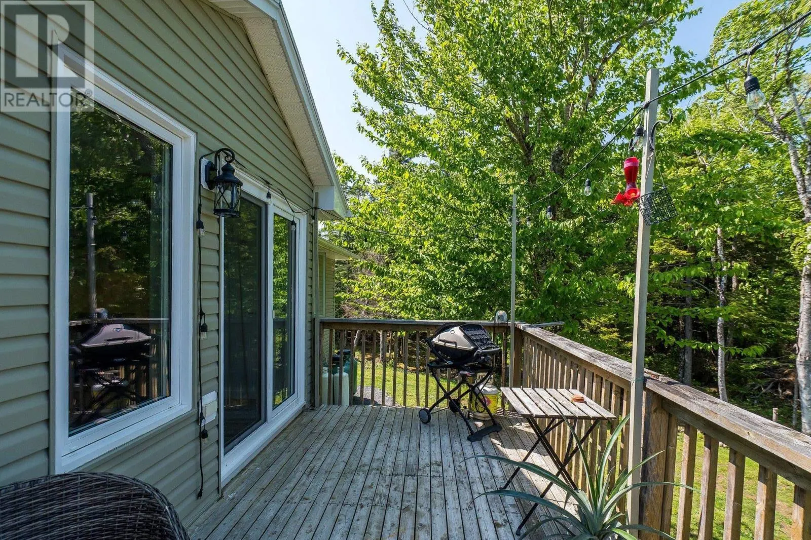 28 Roupen Court