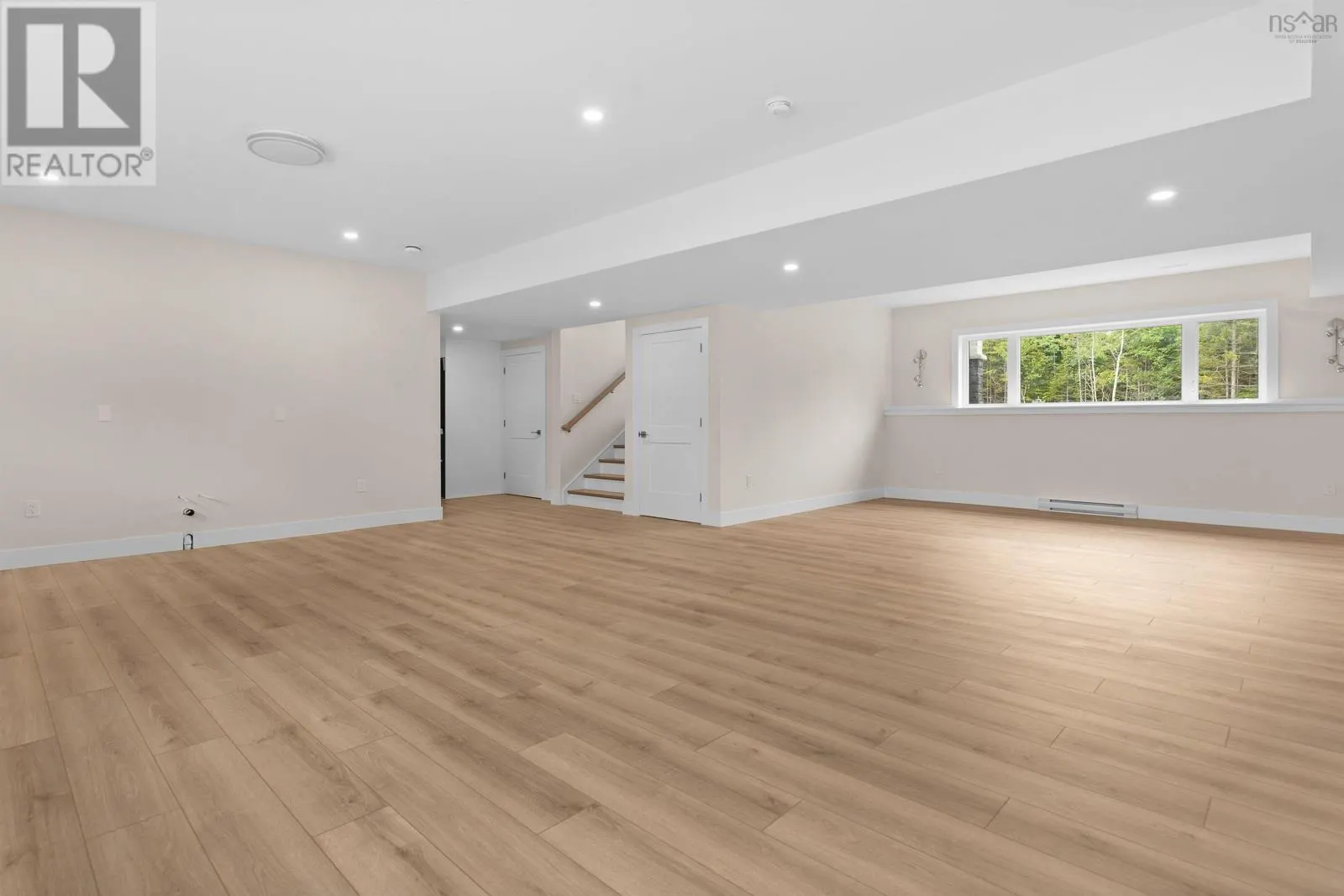 414 Canoe Crescent