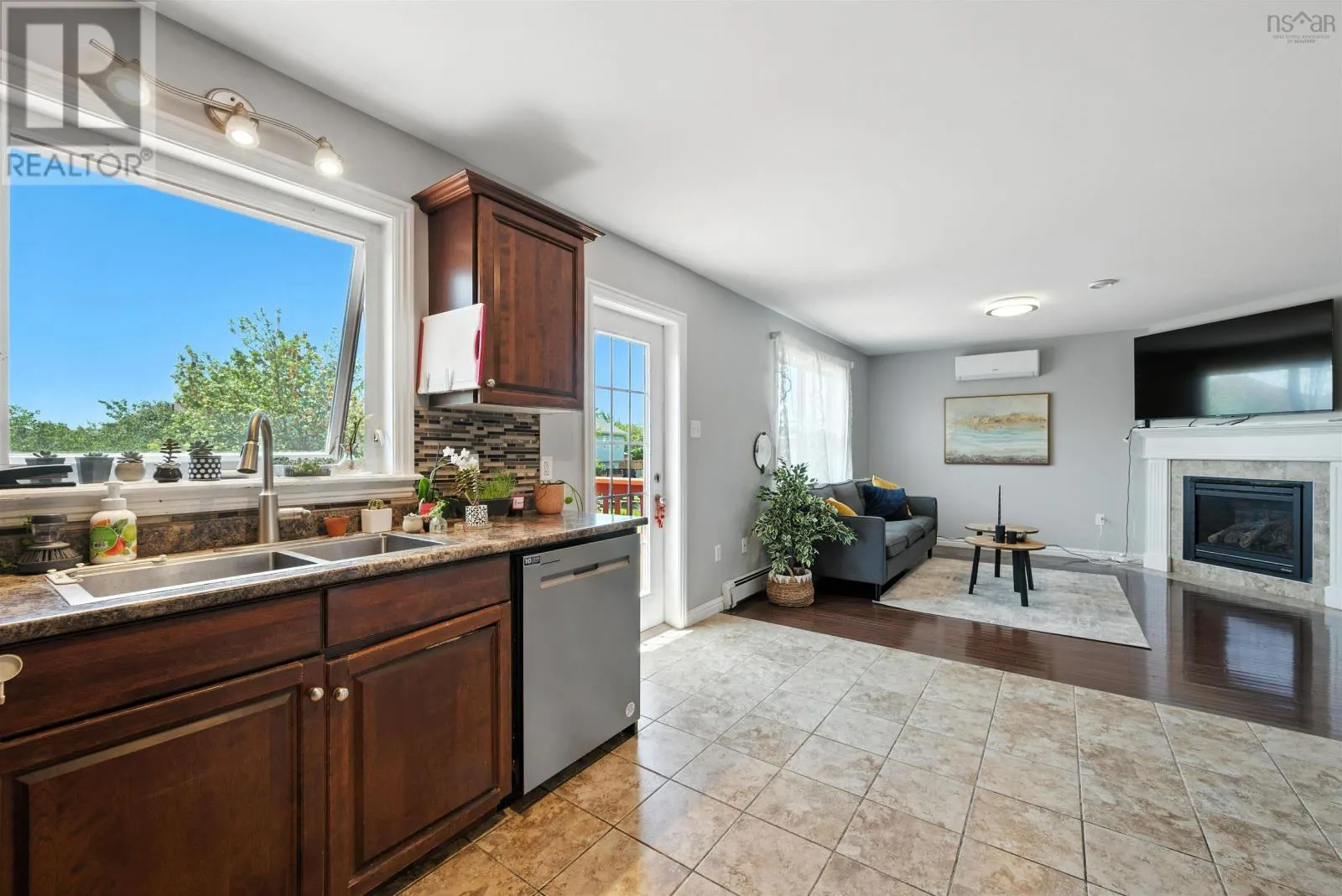 46 Fathom Court