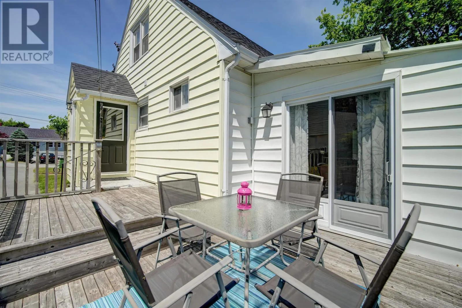6 Piers Avenue