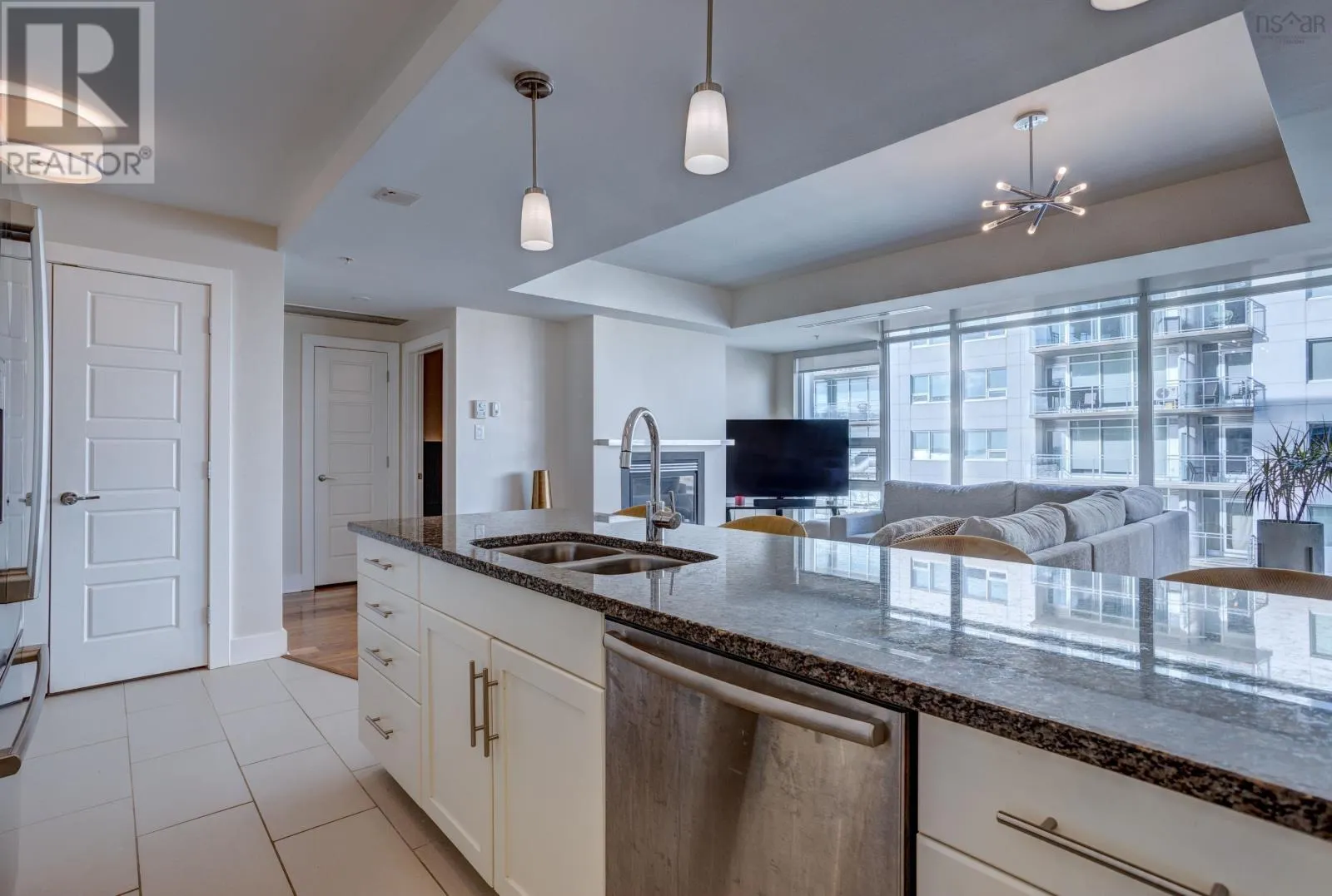 806 31 King's Wharf Place