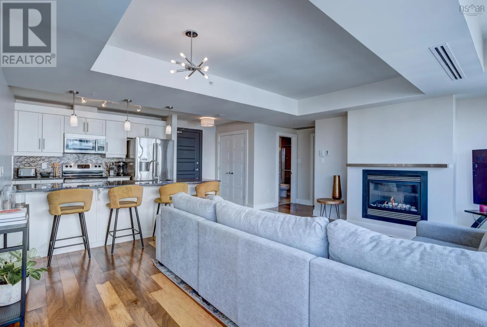 806 31 King's Wharf Place