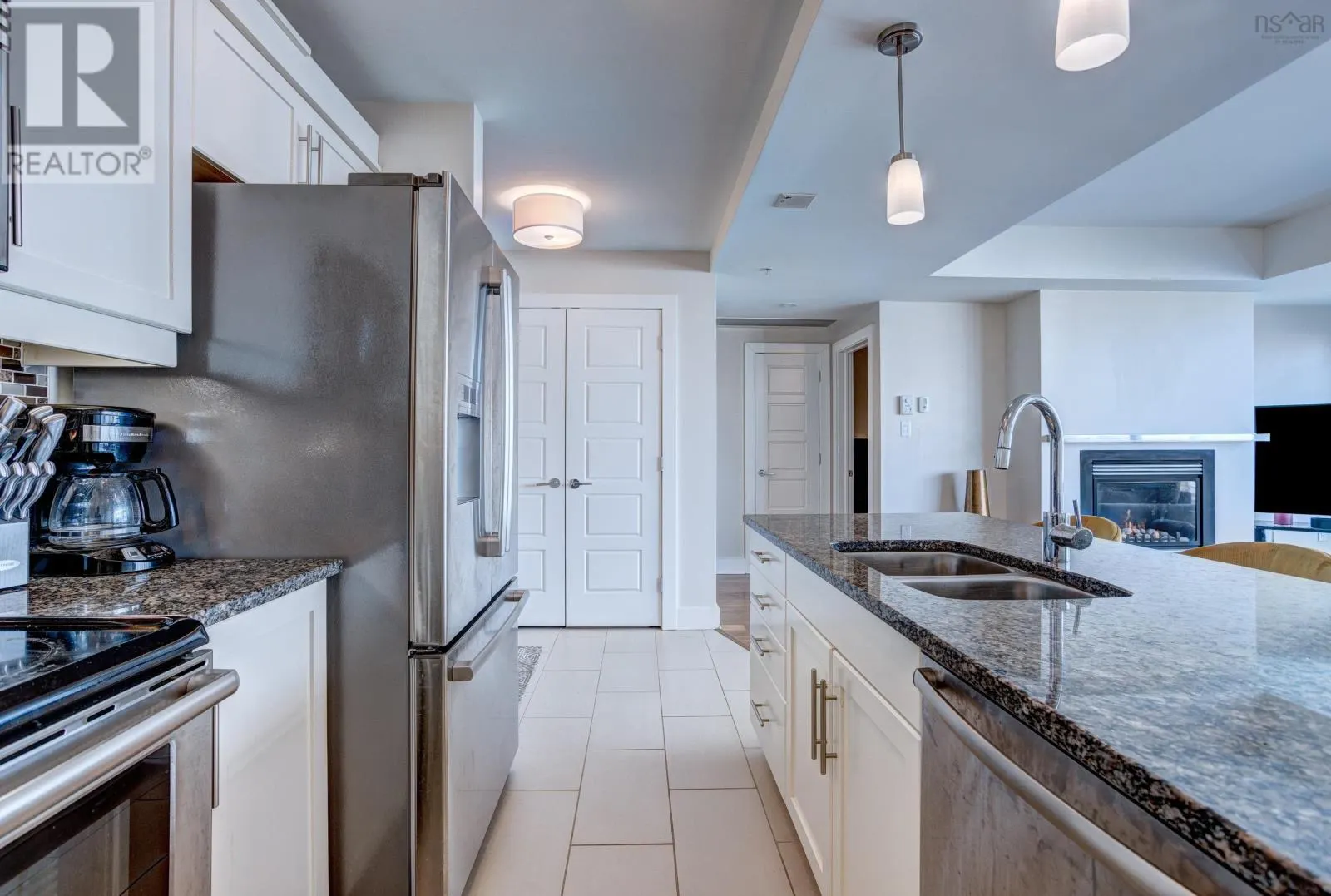 806 31 King's Wharf Place