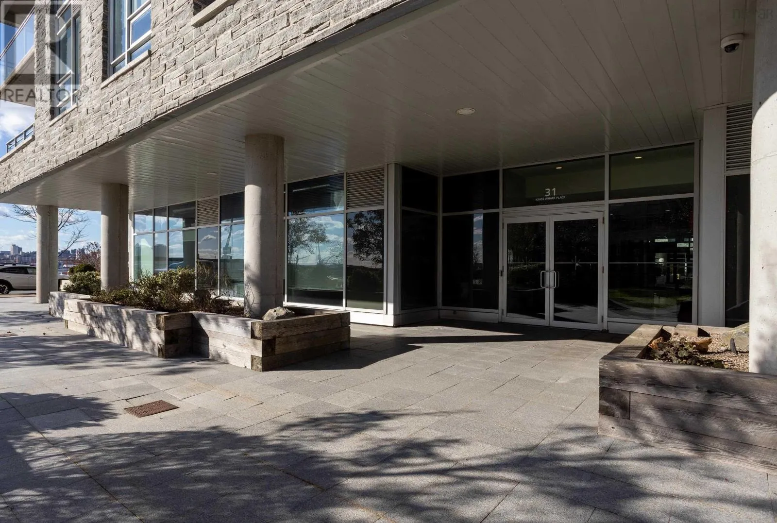 806 31 King's Wharf Place