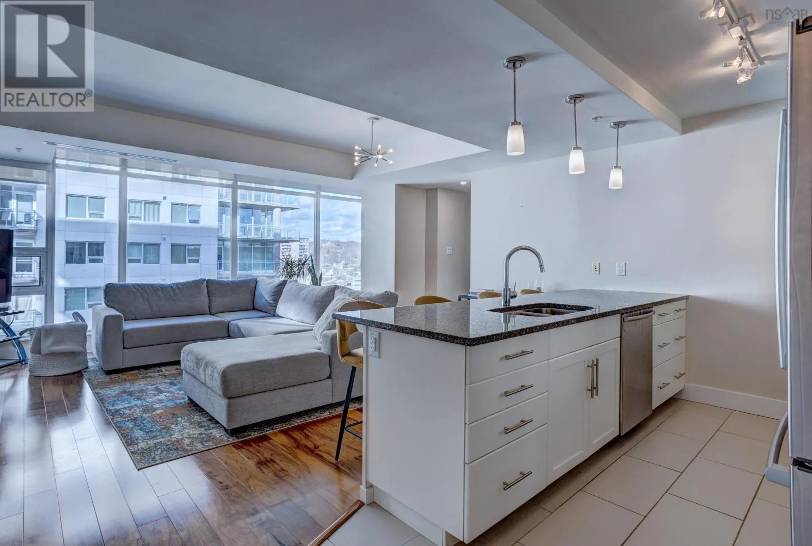 806 31 King's Wharf Place