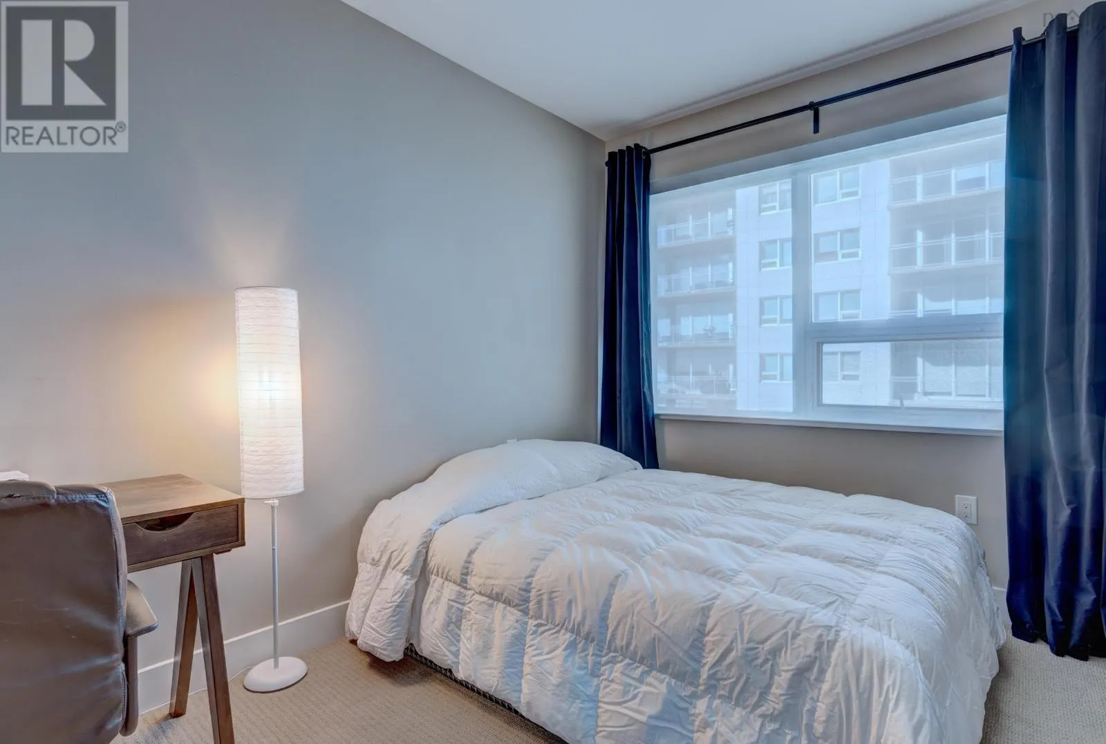 806 31 King's Wharf Place