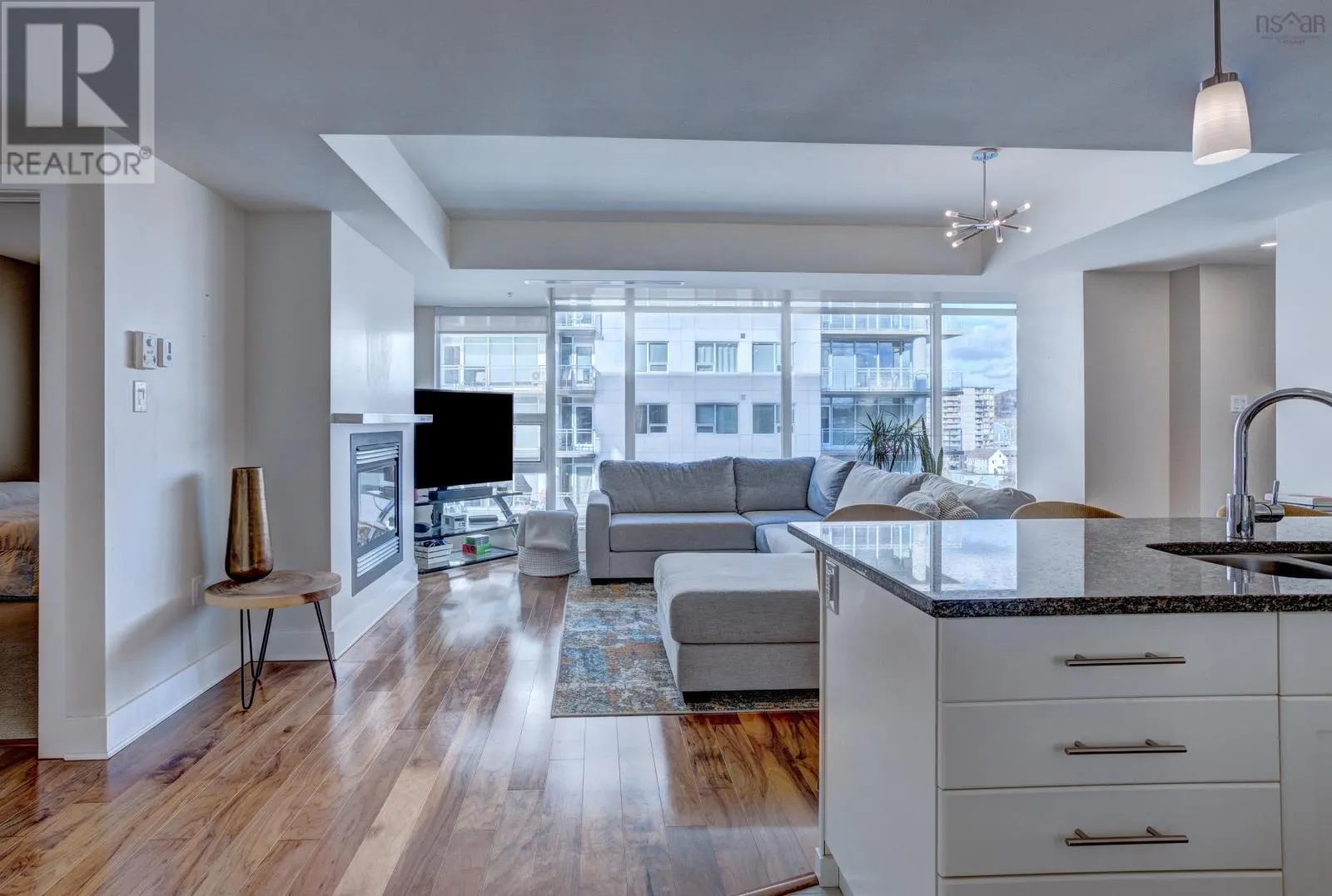 806 31 King's Wharf Place
