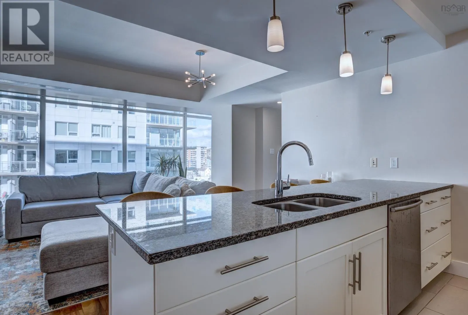 806 31 King's Wharf Place