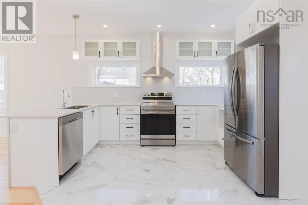 6 Williams Lake Road