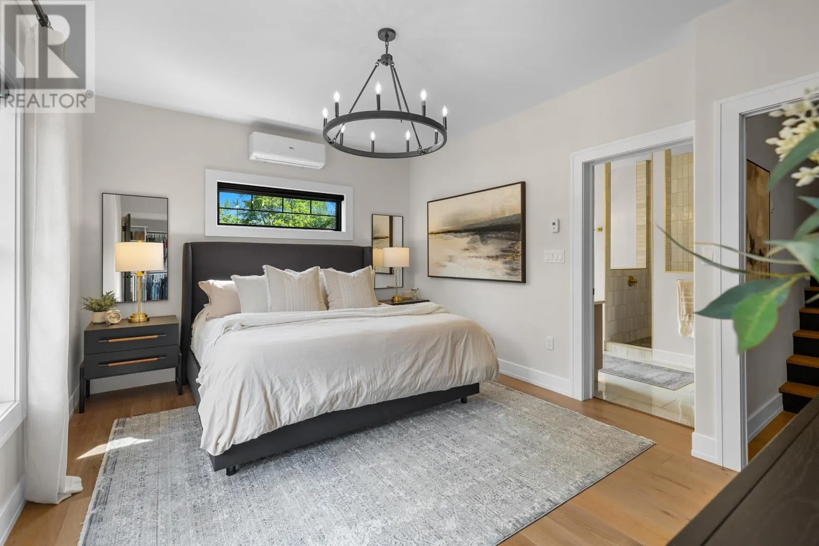 16 Captain James Crescent