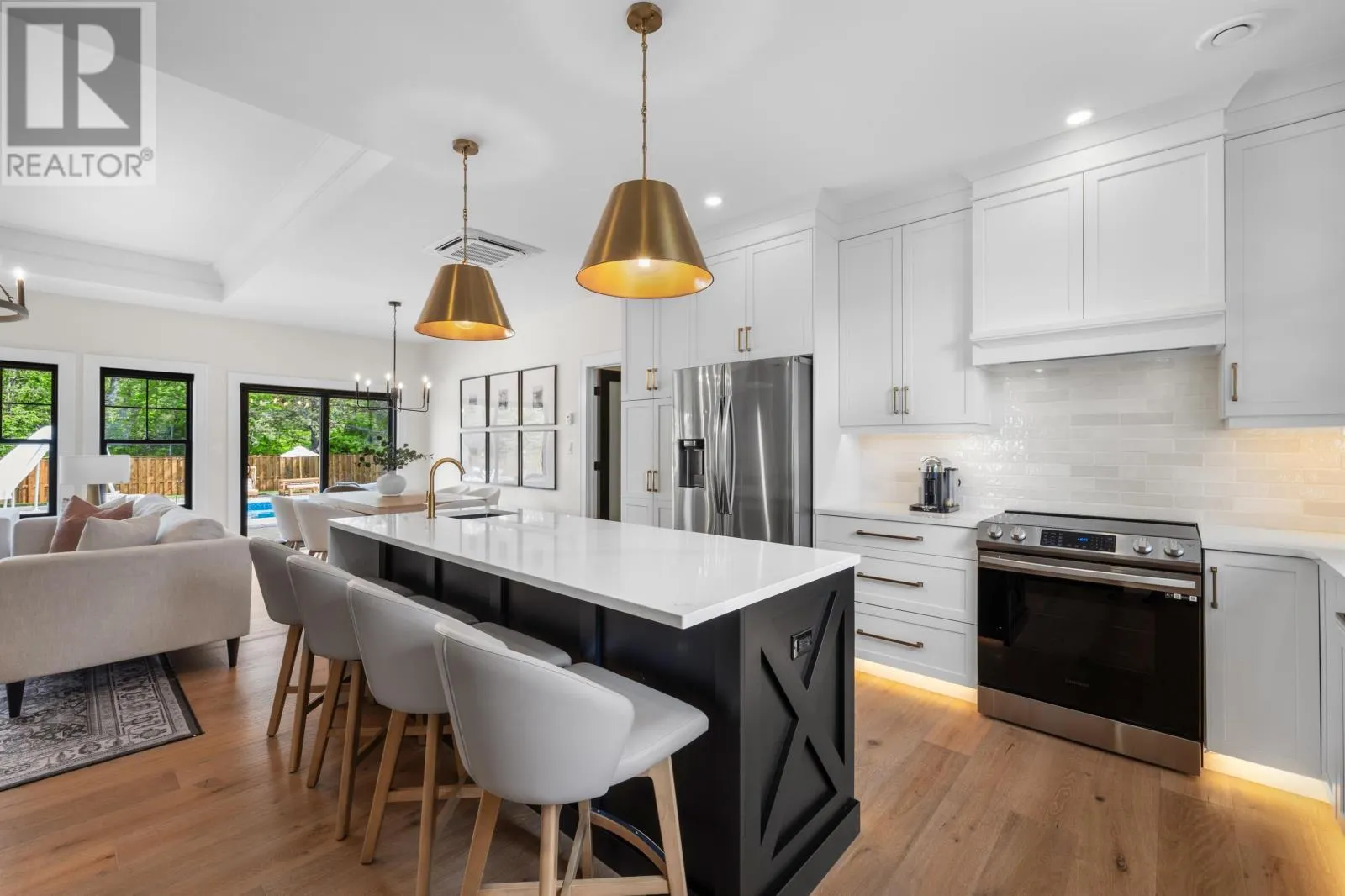 16 Captain James Crescent