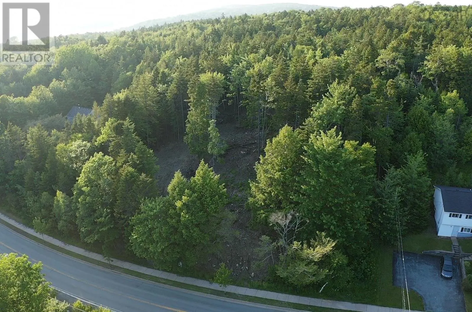 950 Fall River Road