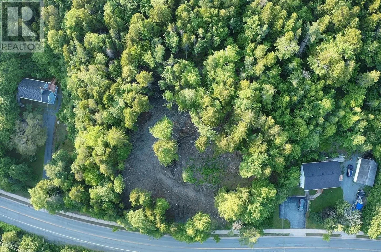 950 Fall River Road