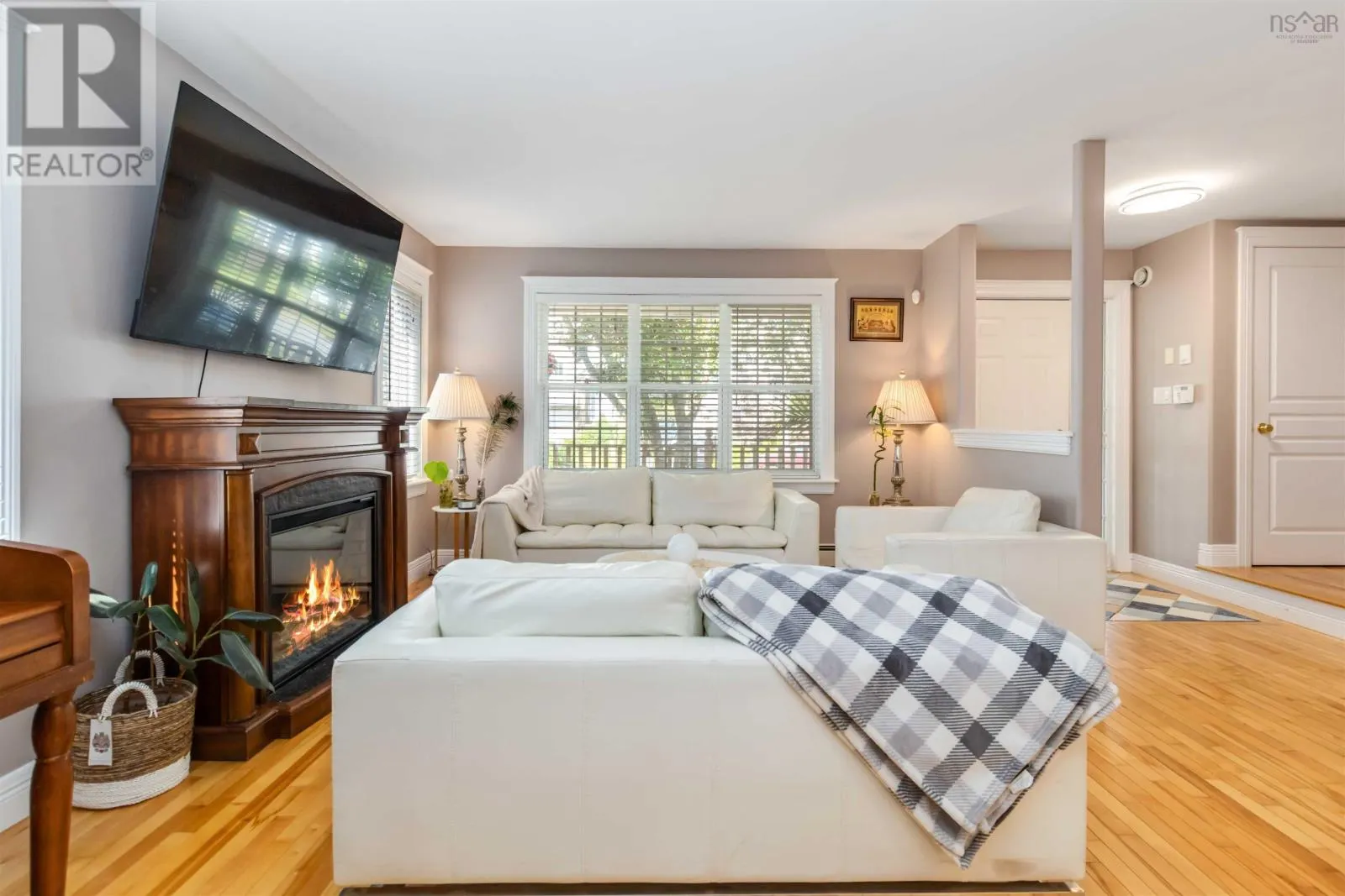83 RED FERN Terrace