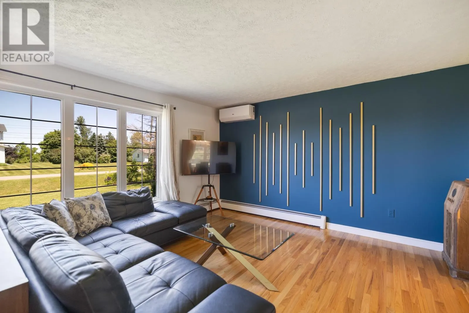 8 Sunset Drive