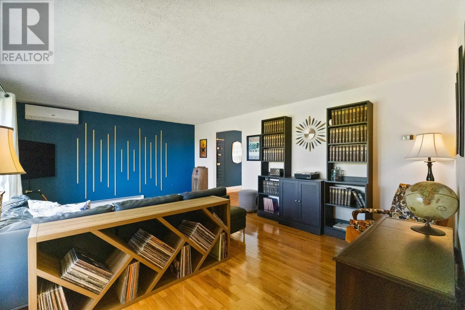 8 Sunset Drive