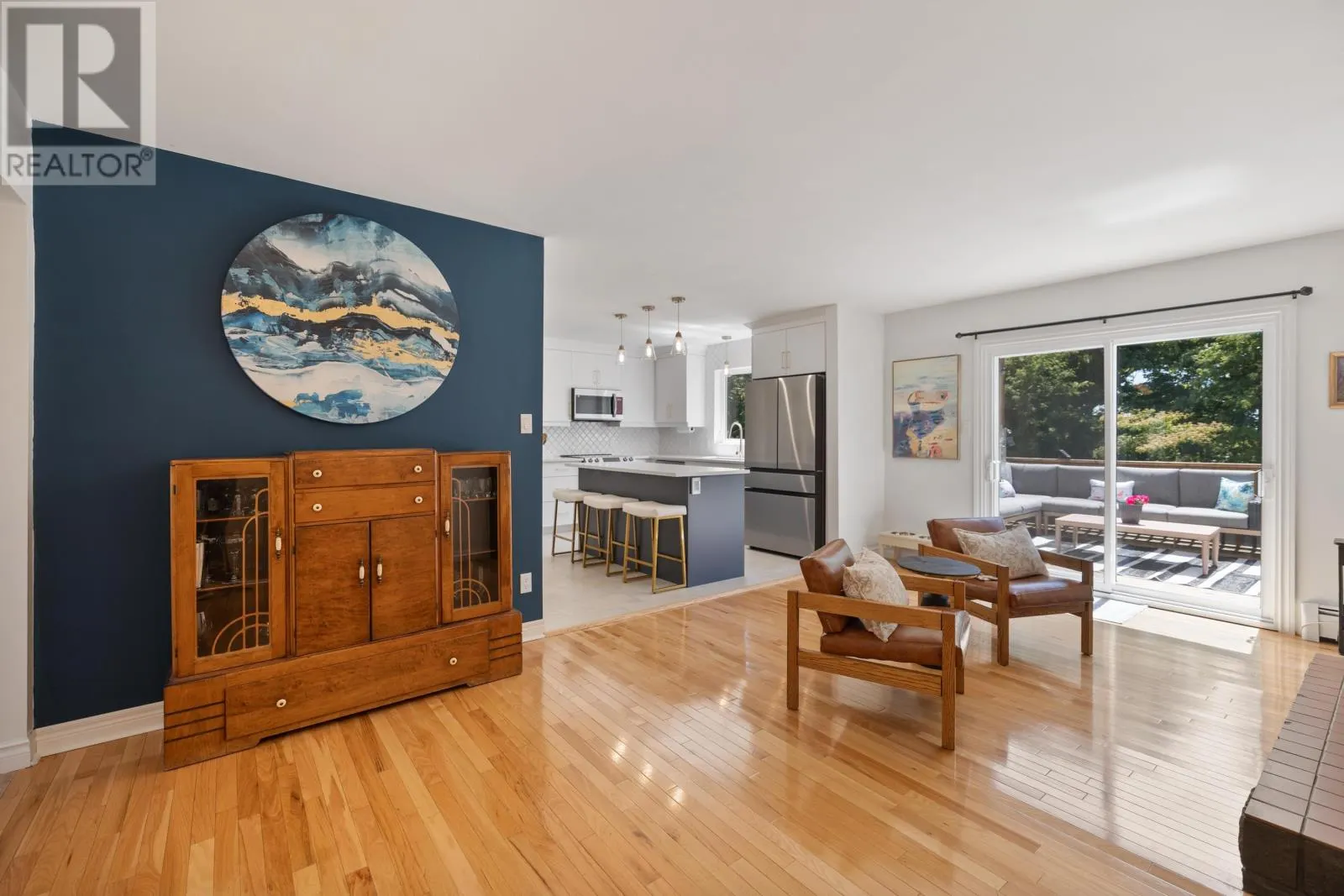 8 Sunset Drive