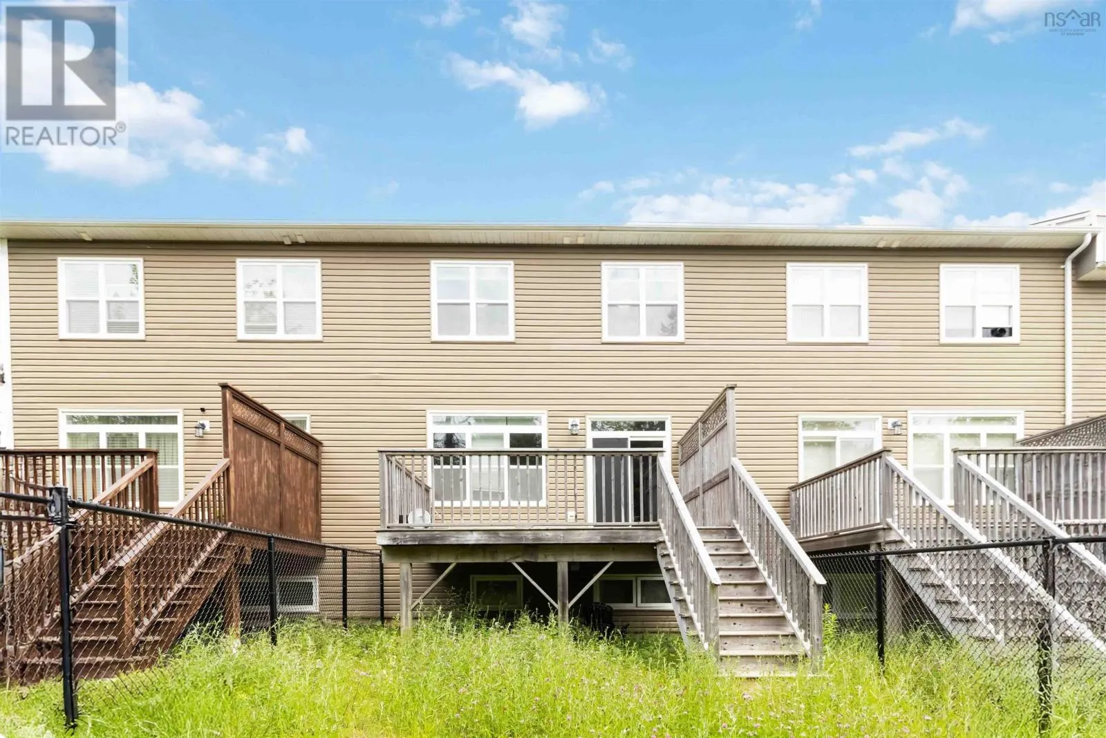 98 Larkview Terrace