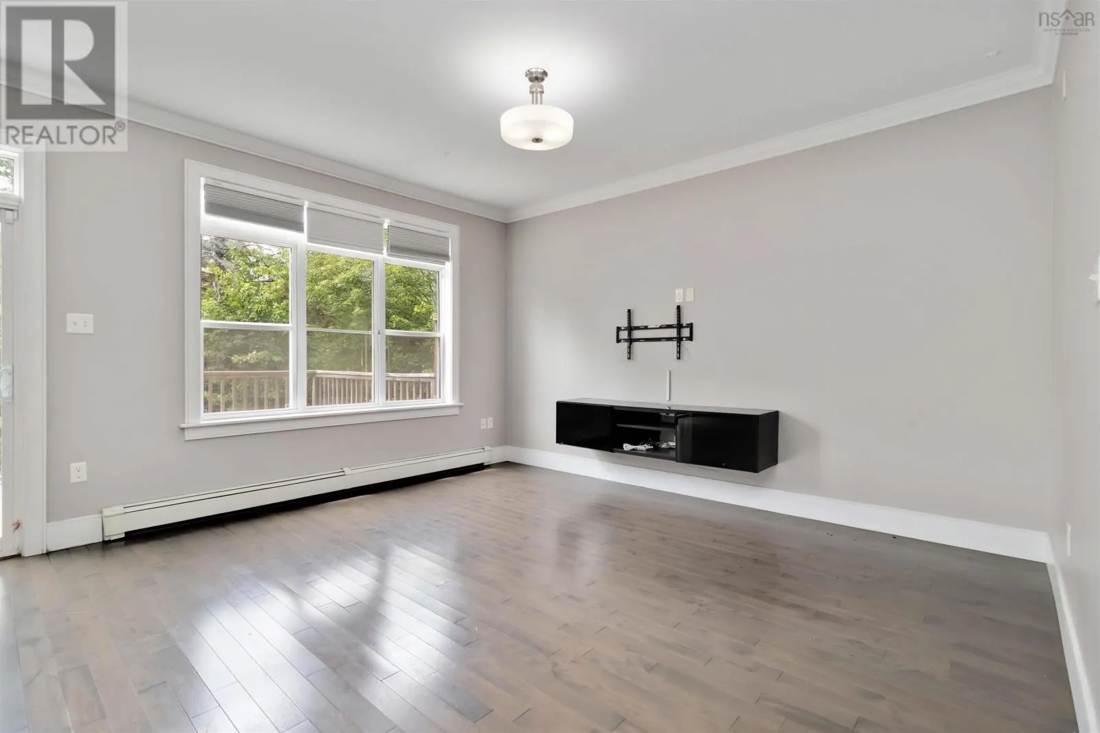 98 Larkview Terrace