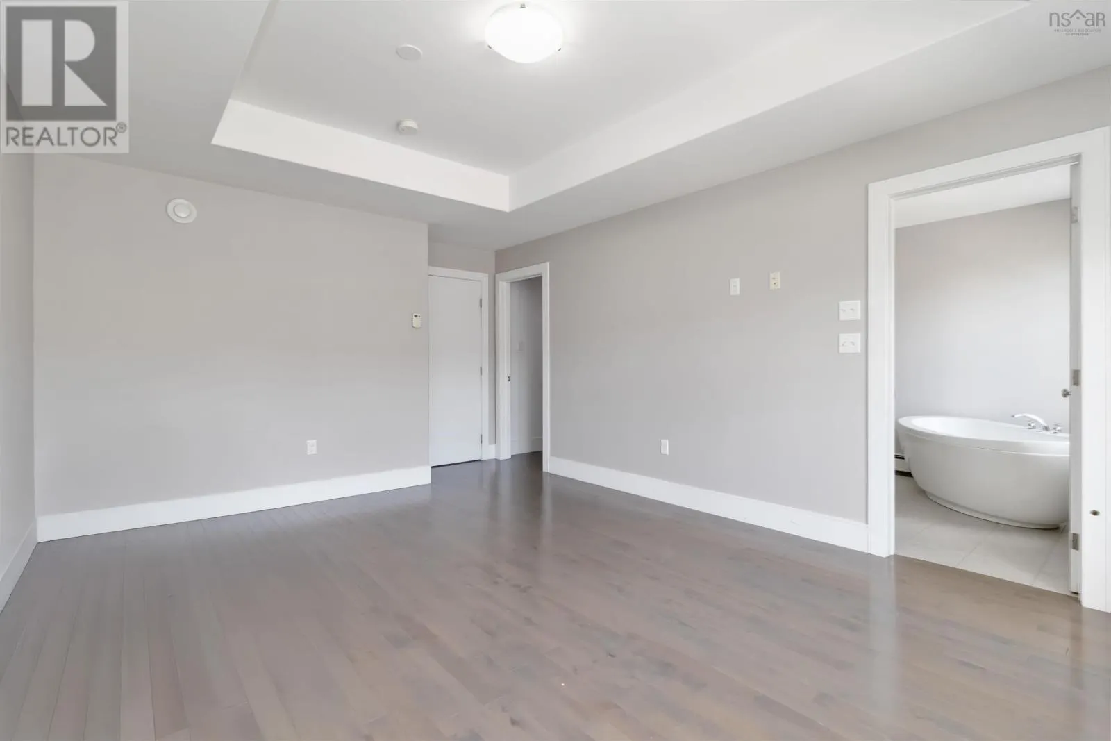 98 Larkview Terrace