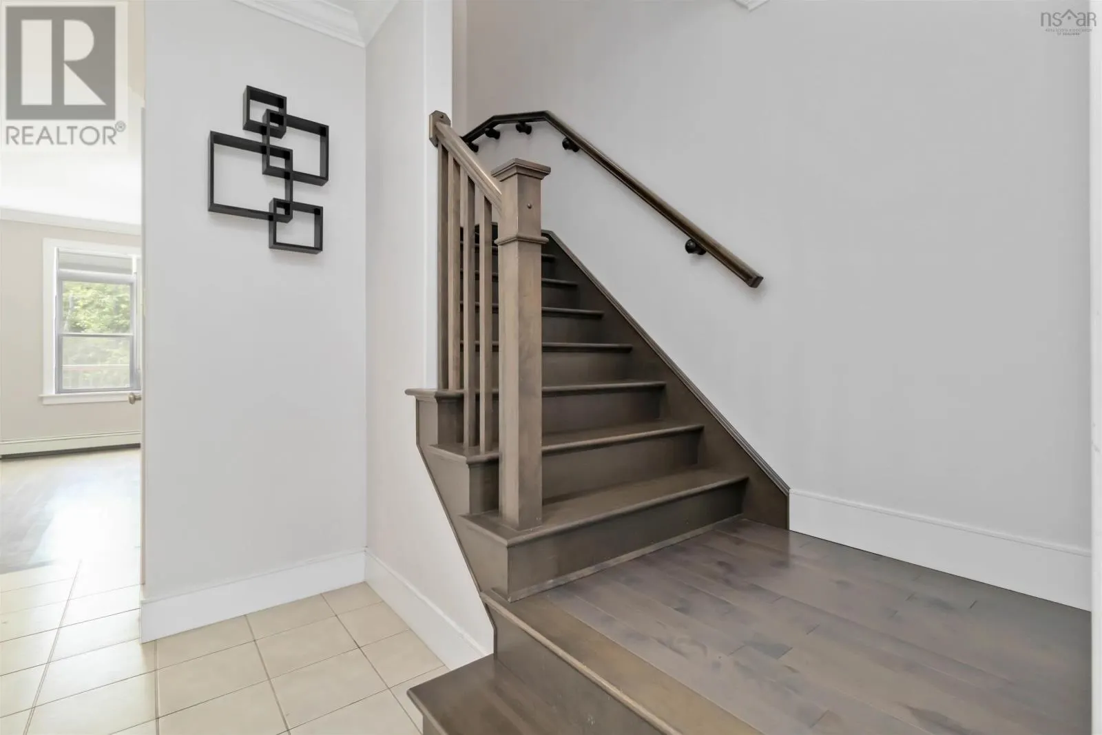 98 Larkview Terrace