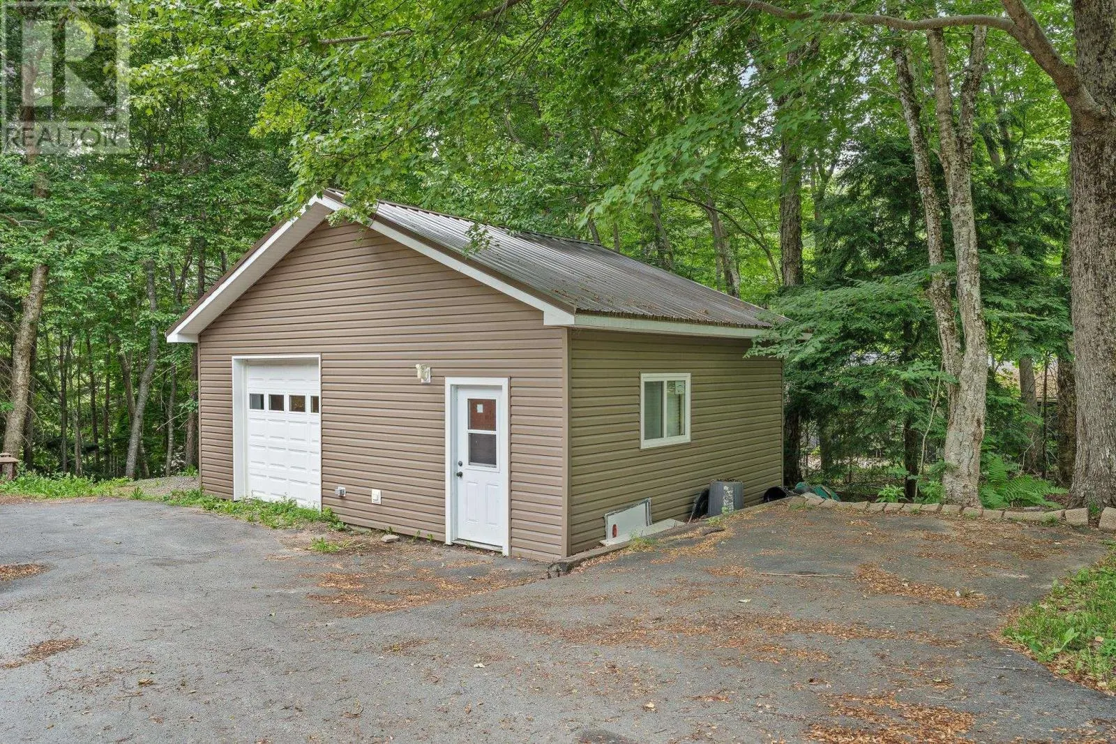 239 Howe Avenue