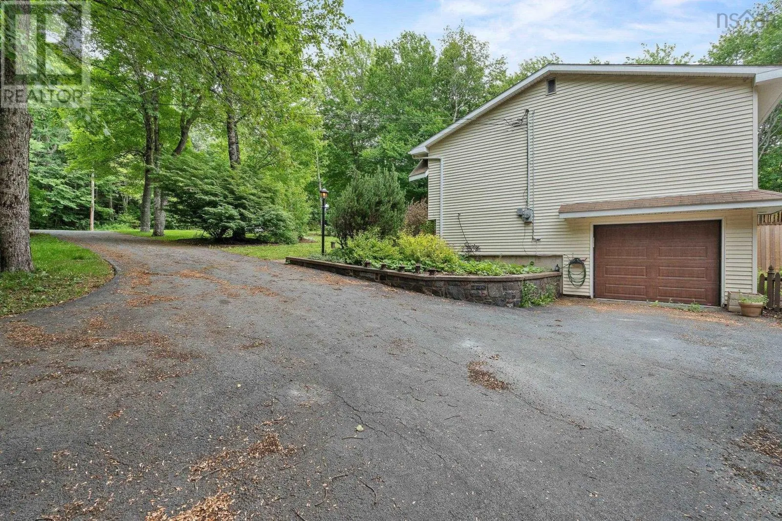 239 Howe Avenue