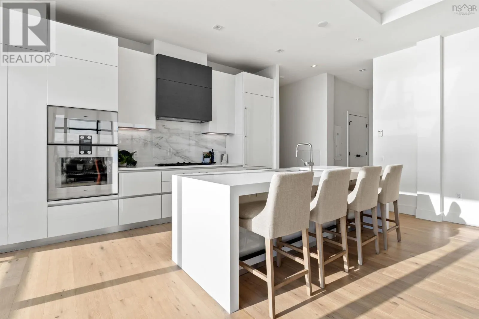 2302 1650 Granville Street